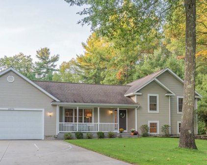 2073 Camp Ridge Ridge, Twin Lake