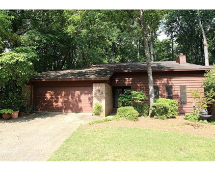 135 Lakeview E Ridge, Roswell