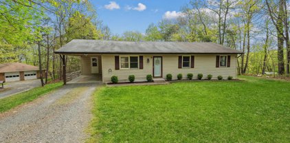 2409 Gore Dr, Haymarket