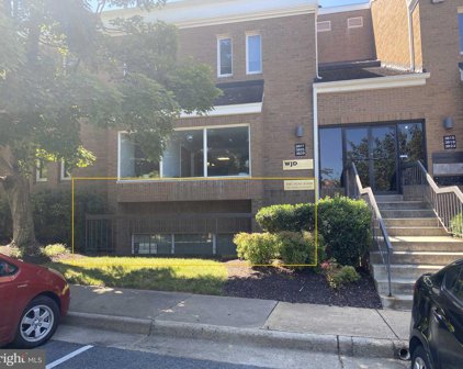 3817 Plaza Dr, Fairfax
