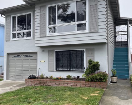 78 Edgemont Dr, Daly City