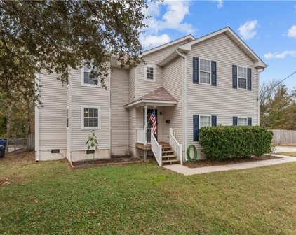 3571 Chesapeake Boulevard, East Norfolk