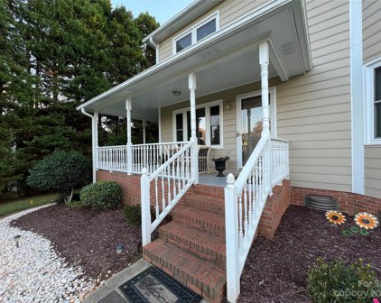 2509 Saddlehorse  Lane, Gastonia