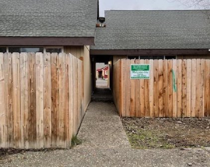 1402 W 2nd Ave Unit A-D, Kennewick