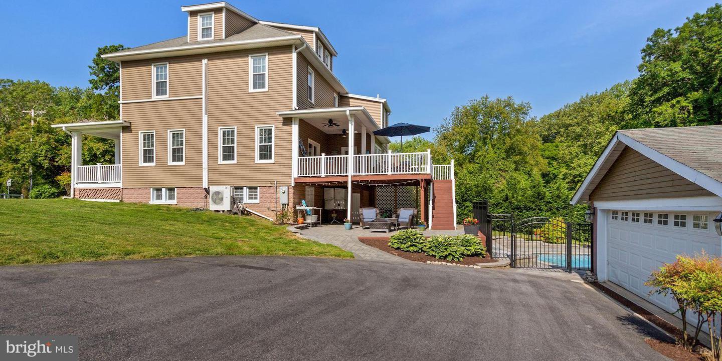 372 Forest Beach Road, Annapolis, Annapolis, MD 21409 in None Available