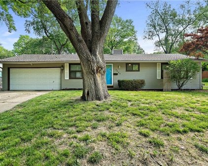 7721 Maple Street, Prairie Village