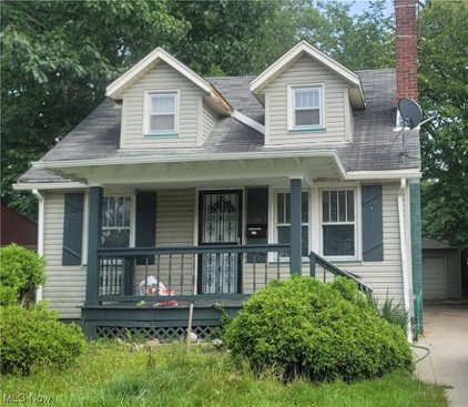 5451 Grasmere Avenue, Maple Heights