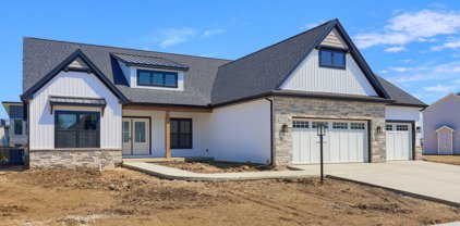 410 Lake Falls Boulevard, Savoy