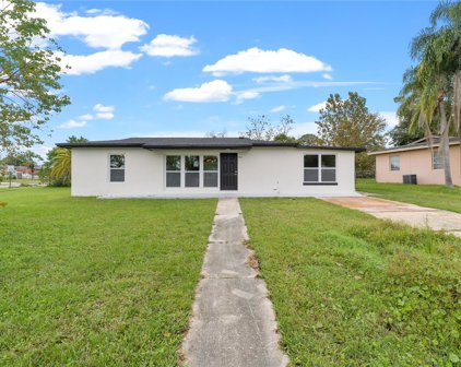 902 Saxon Boulevard, Deltona