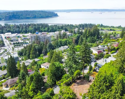 931 Esquimalt Avenue, West Vancouver