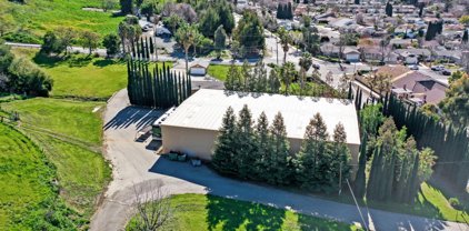 1995 Old Calaveras RD, Milpitas