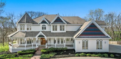 1421 Woodbury Lane, Liberty