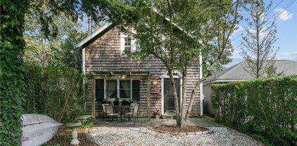 2 Lasalle Place, Newport