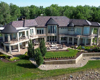 500 Bay Hill Cir, Dakota Dunes