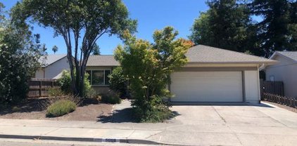 5008 Parkhurst Drive, Santa Rosa