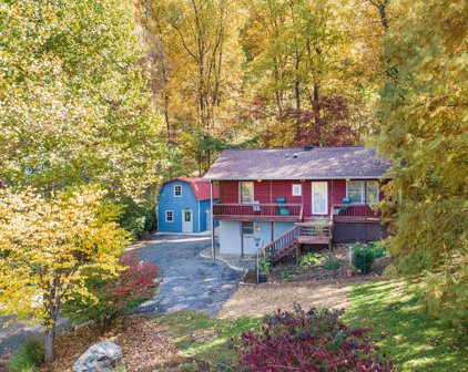 570 Lucke Way, Linden