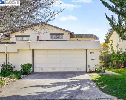 2369 Sharon Oaks Dr, Menlo Park