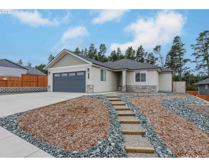 2130 FIR ST, North Bend