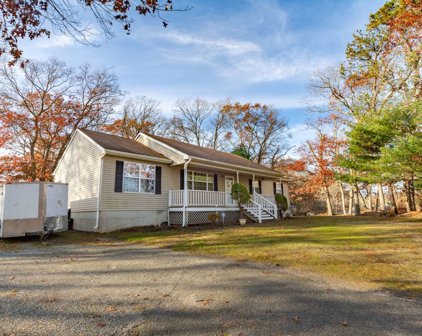 42 Barnes Road, Manorville
