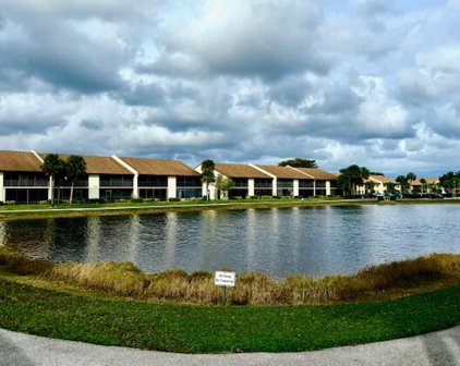 7916 Willow Spring Drive Unit #1415, Lake Worth