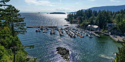 5718 Eagle Harbour Road, West Vancouver