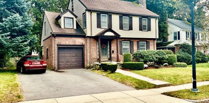 152 Coolidge Rd, Worcester