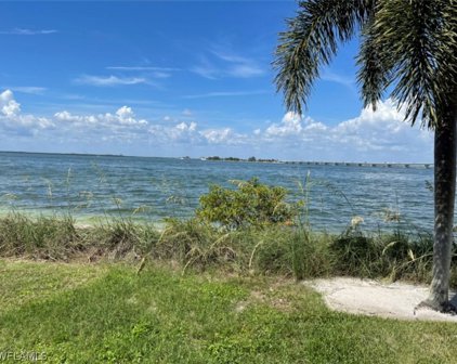 1028 Bayview Drive, Sanibel