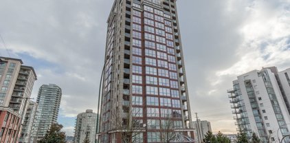 850 Royal Avenue Unit 1704, New Westminster