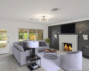 2822 E Houston St, San Antonio image