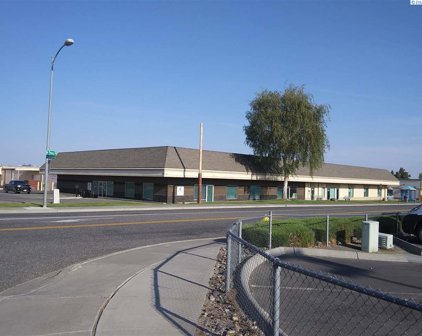1313 N Young St, Kennewick