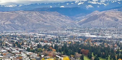 717 NE Tyler Place, East Wenatchee