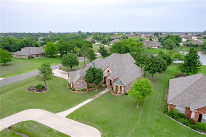2900 Twin Lake Drive, Moore