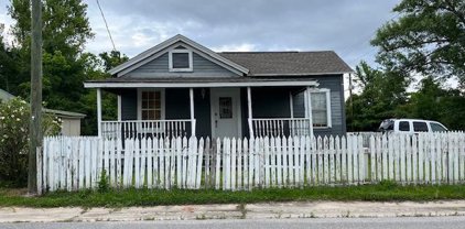 308 Front St, Century