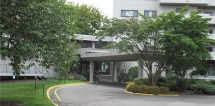 3200 Park Avenue Unit 2C2, Bridgeport