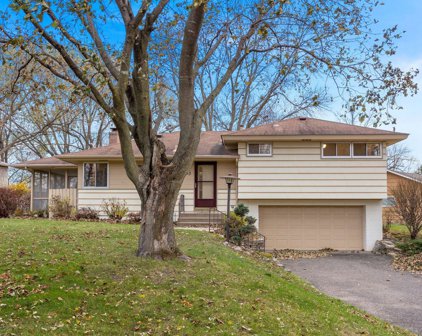 5133 Holiday Road, Minnetonka