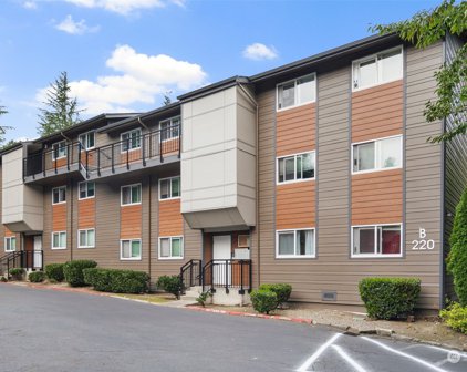 220 SW CLARK Street Unit #B302, Issaquah