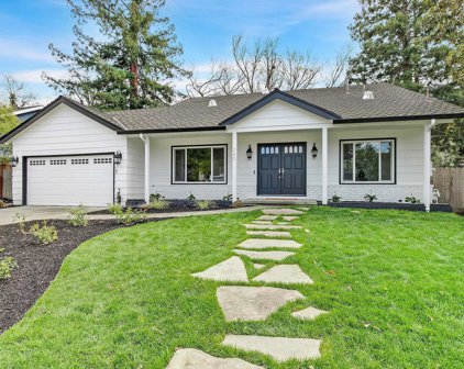 180 Belgian Dr, Danville