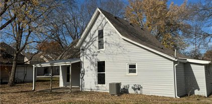 204 W Meadow Street, Smithville