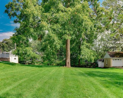 245 S Western Avenue, Bartlett