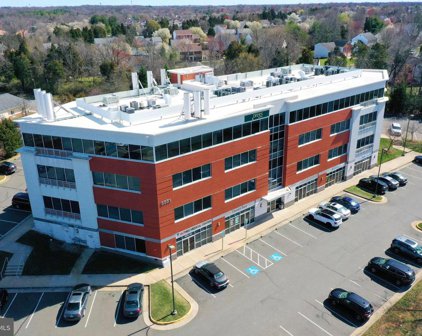 8551 Rixlew Ln Unit #400, Manassas