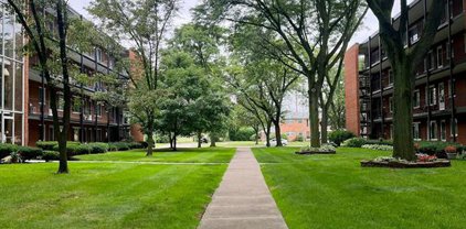 2915 W. 13 Mile Road Unit 206, Royal Oak