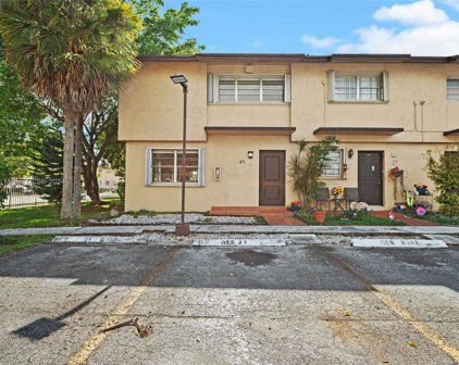 130 Sw 108th Ave Unit #J1, Sweetwater