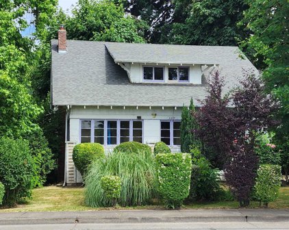 2305 Salem Av, Albany