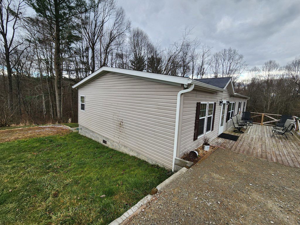 Real Estate For Sale Piney View WV MLS 83455 156 Cinco Street