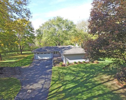 10115 N River Road, Algonquin