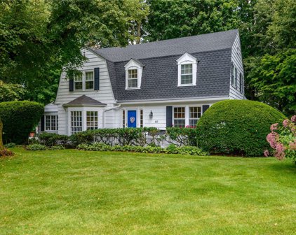 60 Summit Road, Port Washington