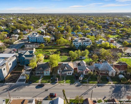 618 Montana St, San Antonio