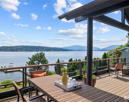 1402 W Lake Sammamish Parkway SE, Bellevue