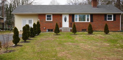 10742 James Madison Hwy, Bealeton