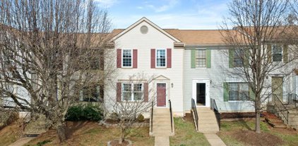 6684 Comanche Ct, Haymarket